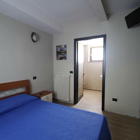 La Casa Del Lago Bed & Breakfast Сирмионе Екстериор снимка